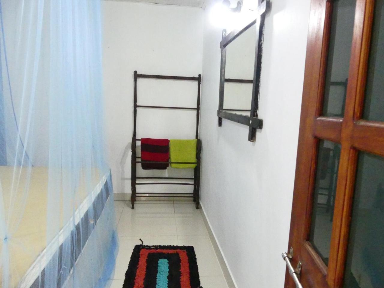 White House Riverside Retreat Nallathanniya Chambre photo